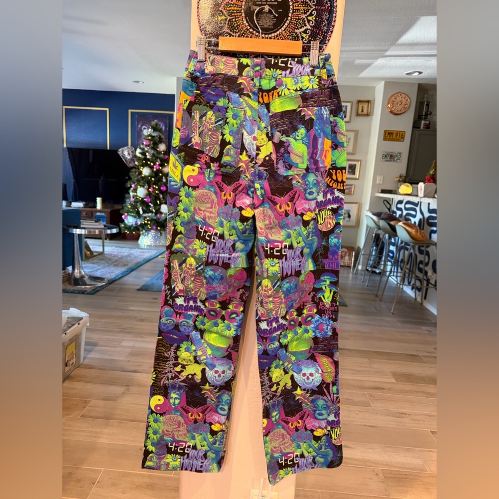 Zumiez Multicolor Graphic Women's Jeans - Picture 6 of 6